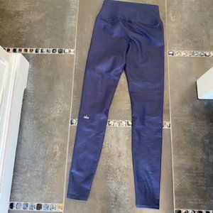 Size XS Alo Yoga shiny Navy Blue Leggings